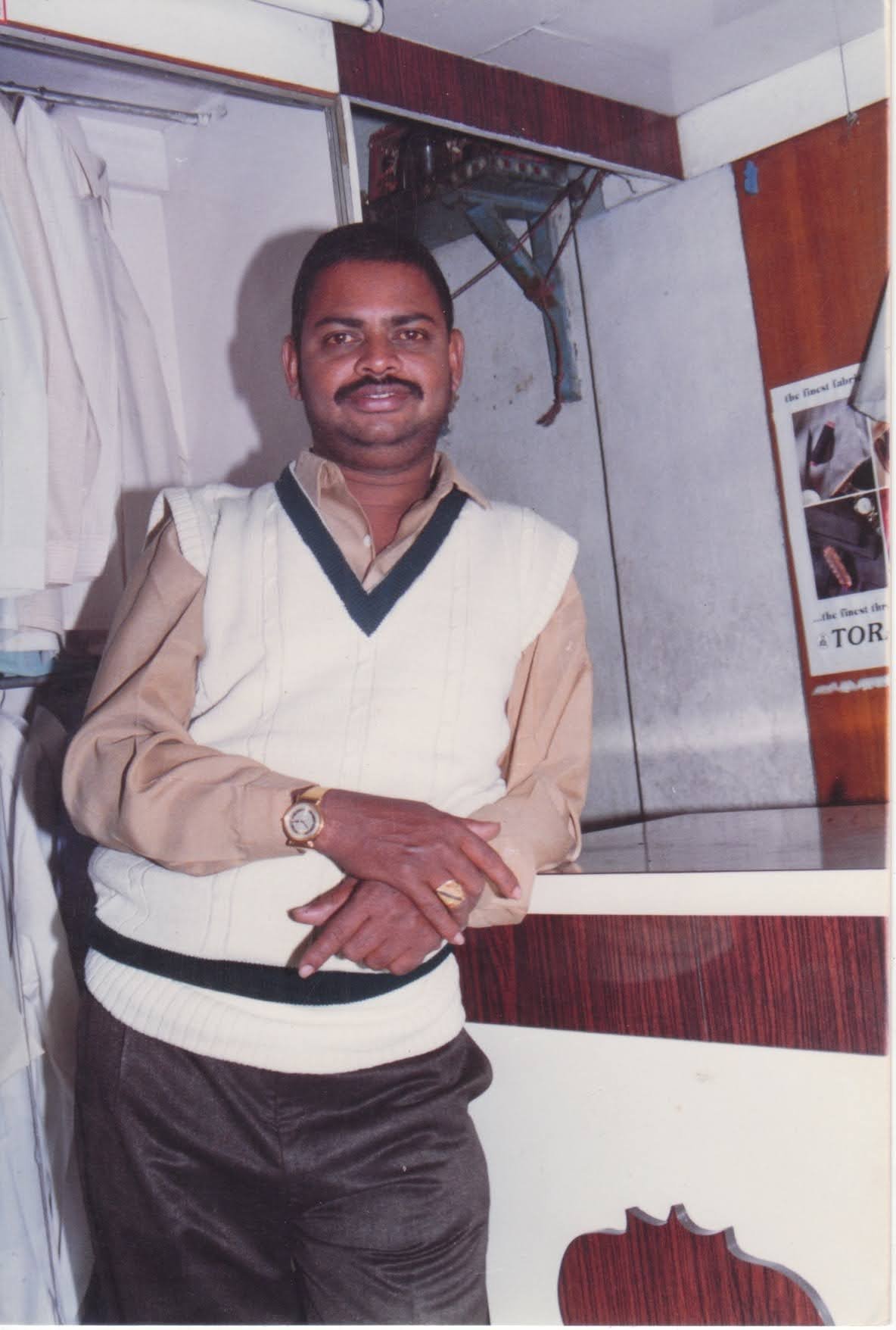 1995 - Portrait, store interior